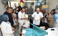 SÜNNET ŞÖLENİ - Uysal'dan, Sünnet Olan Çocuklarına Forma Hediyesi