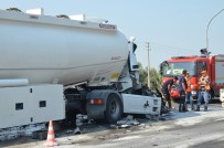 Akaryakıt Tankeri Tıra Çarptı, Faciaya Ramak Kaldı Haberi