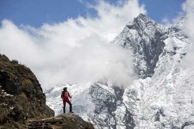 Dağcılara Everest İçin 'Tecrübe' Şartı