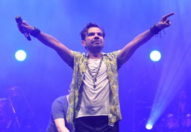 Kenan Doğulu'dan unutulmaz konser