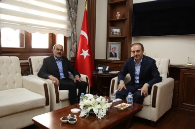 MHP İl Başkanı Kasap, Vali Epcim'i Ziyaret Etti