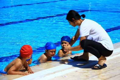 Osmaneli'nde Ücretsiz Yüzme Öğretilecek