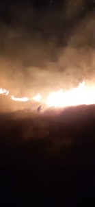 Samandağ'da Tarihi Yerde Korkutan Yangın