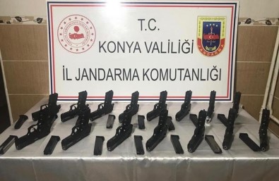 Ayakkabı Kutularından Tabanca Çıktı