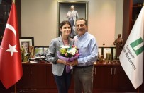 BILIM ADAMLARı - Başarılı Öğrenciden Başkan Ataç'a Ziyaret
