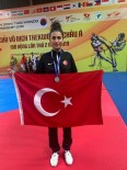 TEKVANDO - Hatice Kübra'dan Gümüş Madalya