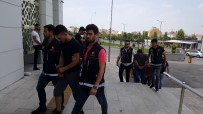 UYUŞTURUCU TİCARETİ - Karaman'da Uyuşturucudan Adliyeye Sevk Edilen 3 Kişi Tutuklandı