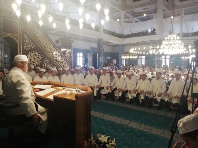 16 Hafız İcazet Belgesini Aldı