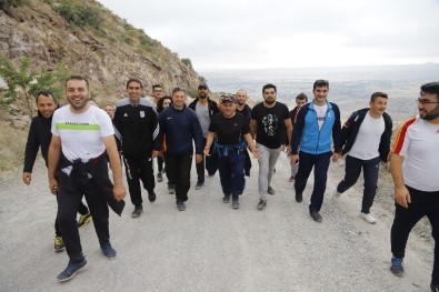 Başkan'dan Yürüyüş Çağrısı