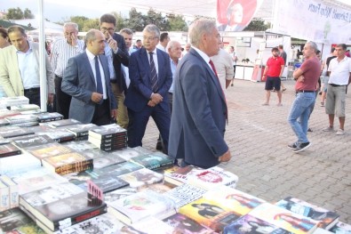 Ege'nin İki Yakası Kitaplarda Buluştu