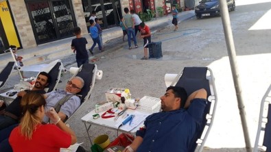 Mahalleli İstedi Kızılay'ın Gezici Kan Bağış Tırı Yola Çıktı