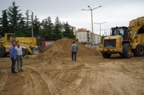 YAYA KALDIRIMI - Nevşehir Belediyesi Ekipleri Mustafa Parmaksız Caddesinde Çalışmalarını Sürdürüyor