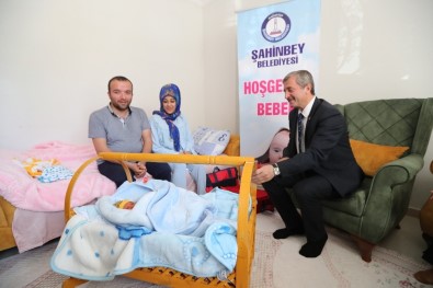 Şahinbey'den 110 Bininci Bebeğe 'Hoş Geldin' Sürprizi