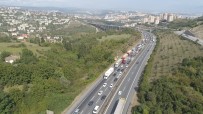 KURBAN BAYRAMı - TEM'de Trafik Durma Noktasına Geldi