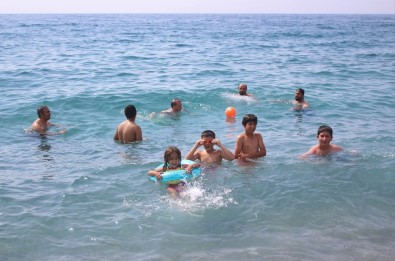 Van Gölü Sahilleri Ege Ve Akdeniz Plajlarını Aratmıyor