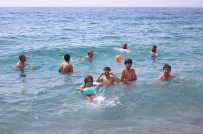 VAN GÖLÜ - Van Gölü Sahilleri Ege Ve Akdeniz Plajlarını Aratmıyor