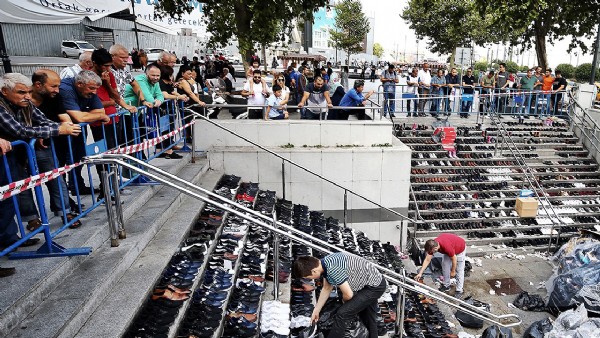 İstanbul'daki sağanağın ardından temizlik çalışmaları sürüyor