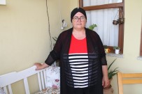 İNTIHAR - 'Beni Çöpe Atın' Yazılı Notla Ölü Bulunan Turistin Komşuları Şokta