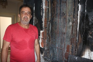 Gebze'de 60 Evi Tahliye Ettiren Yıldırımın Düşme Anı Kamerada
