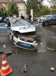 POLİS ARACI - Polis Aracı Çöp Kamyonuna Çarpıp Takla Attı Açıklaması 1 Ölü, 1 Yaralı