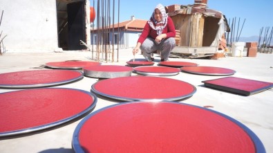 Sarıgöl'de Evlerin Üstü Kırmızıya Büründü