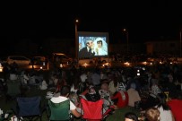 ADİLE NAŞİT - Talas'ta Açık Hava Sinemasına Yoğun İlgi