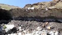 3 Bin Rakımdaki Kardan Mağara İlgi Görüyor