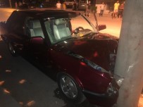 PAMUKKALE - Elektrik Direğine Çarpan Otomobil Sürücüsü Ağır Yaralandı