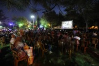 TÜRKAN ŞORAY - Eyüpsultan'da Açık Hava Sinema Geceleri Başladı