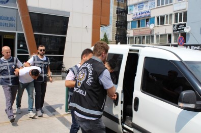 Kocaeli'de 40 Saniyede 80 Bin TL'lik Vurgun Yapan Hırsızlardan 2'Si Tutuklandı