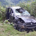 GÜRGENTEPE - Ordu'da Hafif Ticari Araç Fındık Bahçesine Uçtu Açıklaması 1 Ölü, 5 Yaralı