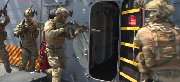 SAT komandoları Akdeniz'de!