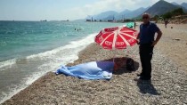 KONYAALTI SAHİLİ - Antalya'da Denize Giren Bir Kişi Boğuldu