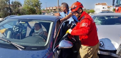 Ayvalık'ta Trafik Kazası; 5 Yaralı
