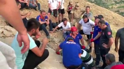 Elazığ'da Mağarada 5 Kişi Mahsur Kaldı