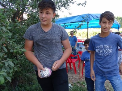 Hisarcık'taki Düğünlerde İlginç Selamlaşma