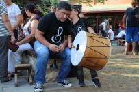 Minik Ali'den Davul Şov