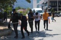 PAMUKKALE - Otomobil Ve Apartın Enerji Odasından 500 Bin TL'lik Uyuşturucu Çıktı