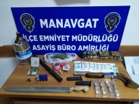 KAĞIT PARA - Polisten Kaçan Otomobilde Uyuşturucu, Silah Ve Yabancı Para Ele Geçirildi