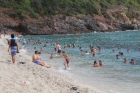 KLEOPATRA - Sağanak Yağmur Altında Deniz Keyfi