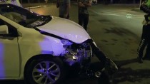 BETÜL DEMİR - Sivas'ta İki Otomobil Çarpıştı Açıklaması 10 Yaralı