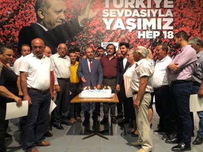 AK Parti Tunceli'de, 18'İnci Yaşını Kutladı