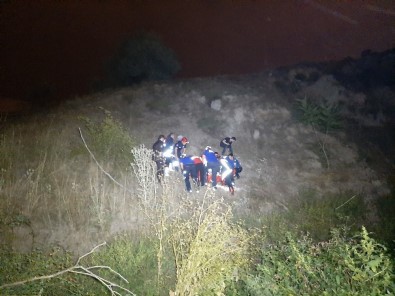 Başkent'te 50 Metreden Dereye Düşen Kişi İki Saatlik Çalışmayla Kurtarıldı