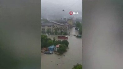 Çin'de Şiddetli Yağış Sonrası Heyelan Açıklaması 7 Ölü, 24 Kişi Kayıp