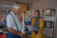 YÜKSEK LISANS - Ebru Sanatçısı Şimşek'ten Kalfasına Anlamlı Hediye