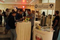 ŞEHİRLERARASI OTOBÜS - Eskişehir Polisi Çiçeği Burnunda Üniversite Öğrencileri İçin Bilgilendirme Stadı Açtı