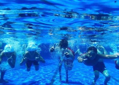 Manyas'ta Çocuklara Yüzme Kursu Verildi