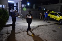 Adana'da Silahlı Saldırıya Uğrayan 2 Kişi Yaralandı