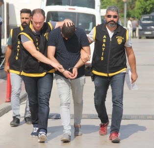 Kredi Kartı Kopyalayarak Vurgun Yaptılar