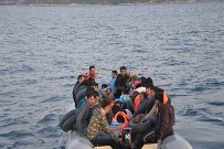 KAÇAK GÖÇMEN - Kuşadası Körfezi'nde 60'I Çocuk 109 Göçmen Yakalandı